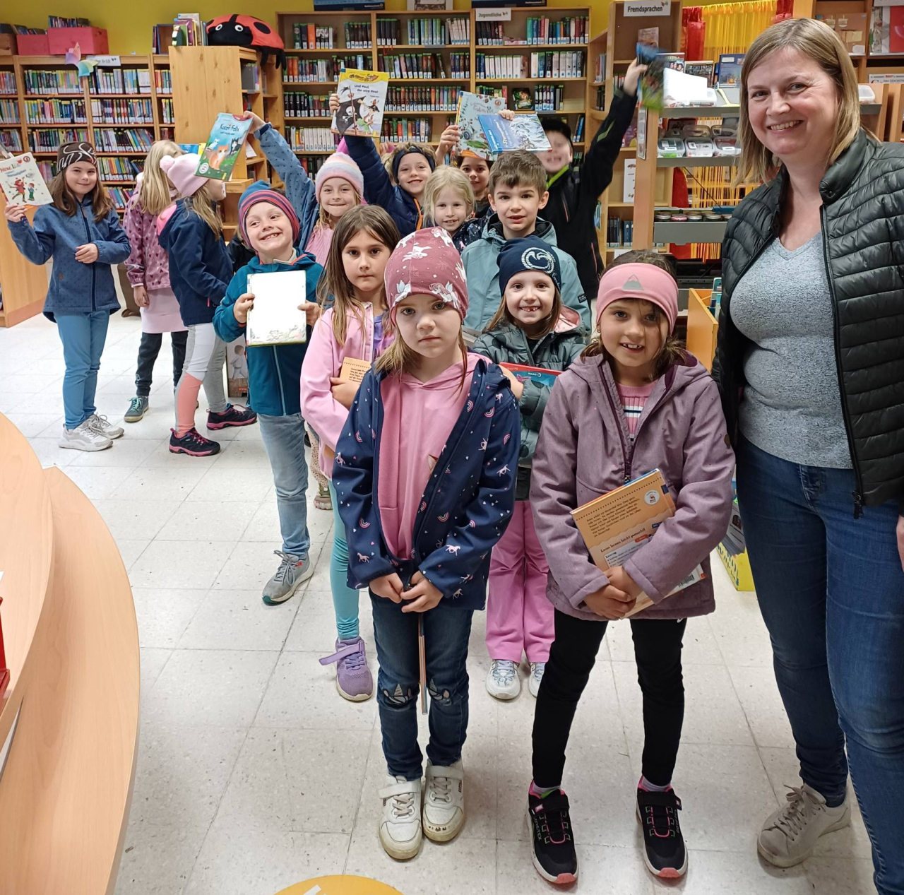Erstklässler Volksschule Wolfern besuchen uns April 2025